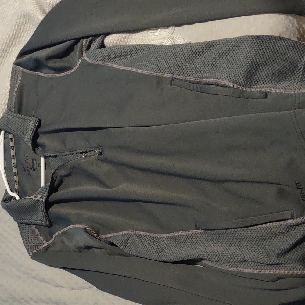 Nike DRI fit 1/4 zip pull over